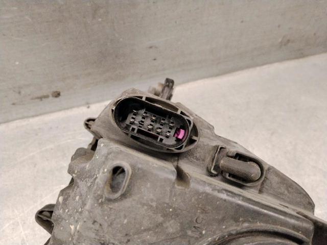 VAG 1T1941006H Правая фара в наличии Каменское