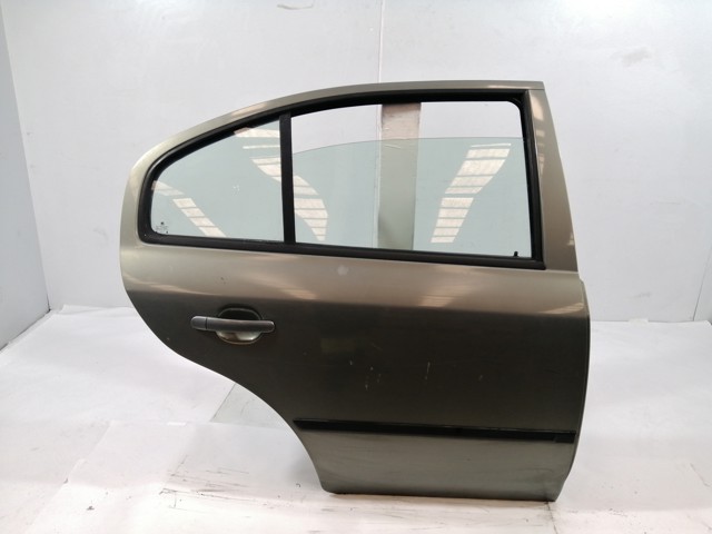 Porta traseira direita 1U4833056 VAG/Skoda