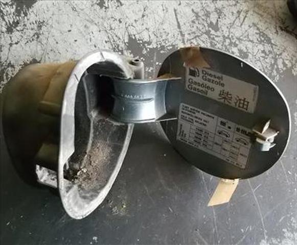 1U6809857FGRU Лючок бензобака (топливного бака) купить Хмельницкий
