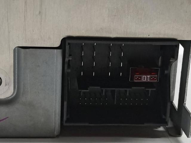 1Z0035161A VAG Магнитола (радио AM/FM) купить в Сумы
