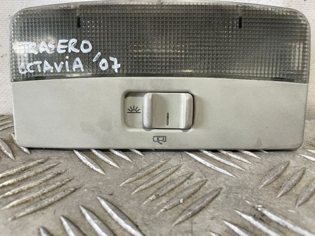 1Z0947105 Плафон освещения салона (кабины) купить Сумы