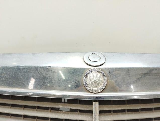 2018880223 MERCEDES Решетка радиатора купить в Харьков