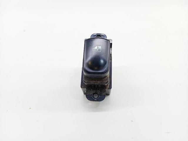 HYUNDAI 202005491 Кнопочный блок управления стеклоподъемником задний правый в наличии Хмельницкий