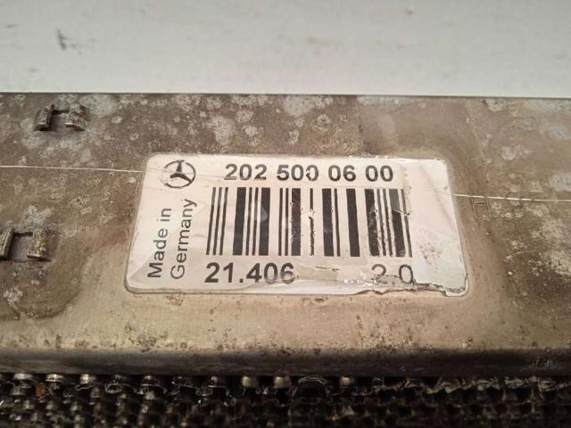 MERCEDES 2025000600 Радиатор интеркуллера в наличии Ирпень