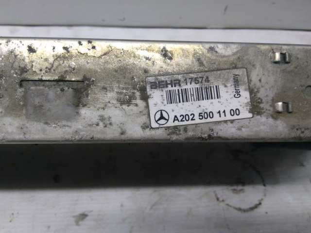 MERCEDES 2025001100 Радиатор интеркуллера в наличии Винница