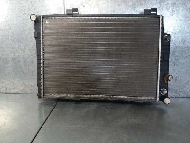 Radiador de esfriamento de motor 2025002203 MERCEDES