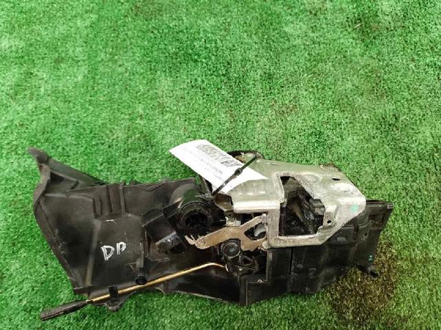 MERCEDES 2027202035 Замок двери передней правой в наличии Киев