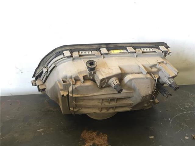 2028201066 MERCEDES Стекло фары правой купить в Одесса