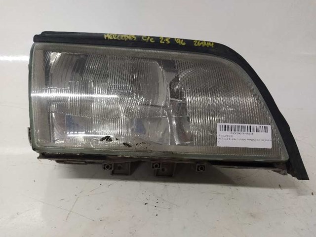 Luz direita 2028201861 Mercedes