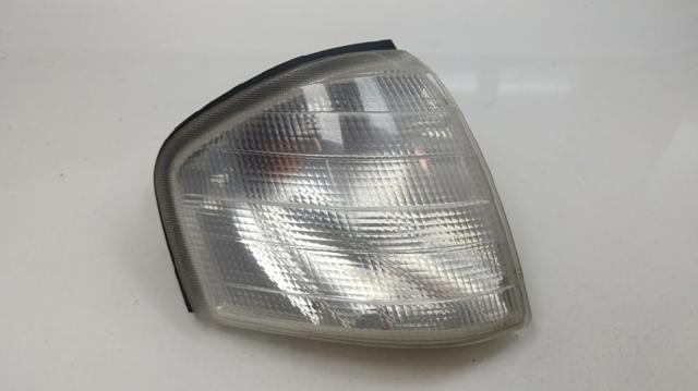 MERCEDES 2028260843 Поворотник правый в наличии Черновцы