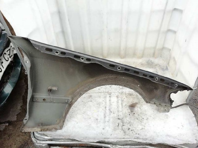 2028810101 MERCEDES Крыло переднее левое купить в Винница