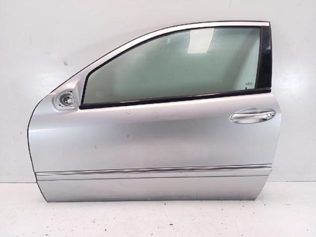 Porta dianteira esquerda Mercedes C CL203