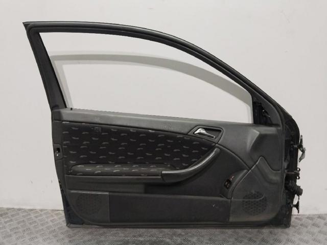 Porta dianteira esquerda Mercedes C CL203