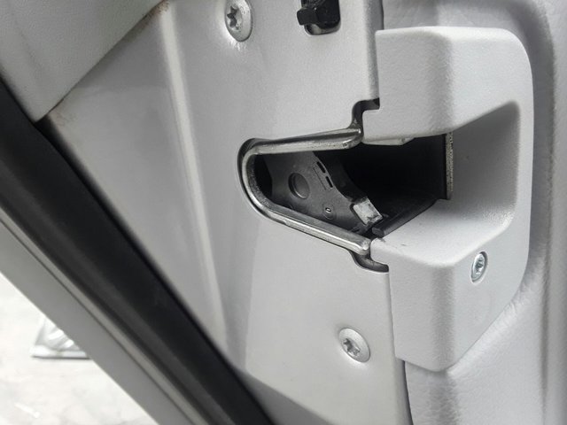 Cerradura puerta trasera izquierda para mercedes-benz clase c c 200 kompressor (203.045) 111955 2037300135