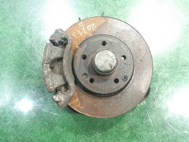 2043320201 MERCEDES Цапфа передняя правая купить в Каменское