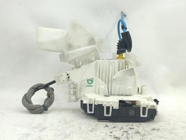 Fecho da porta dianteira esquerda 2047202735 MERCEDES