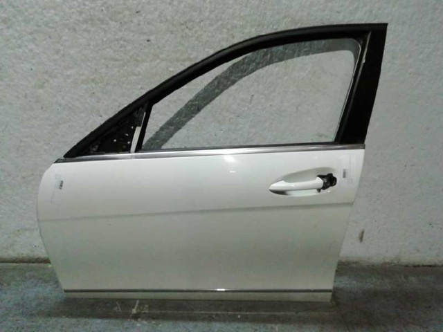 Porta dianteira esquerda Mercedes C W204