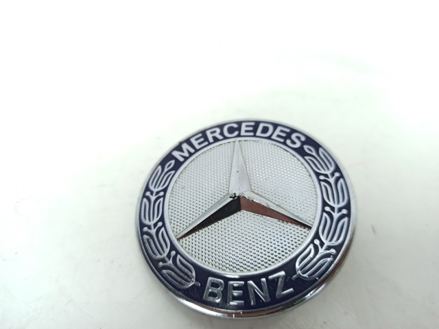 Emblema da capota 2048170616 Mercedes