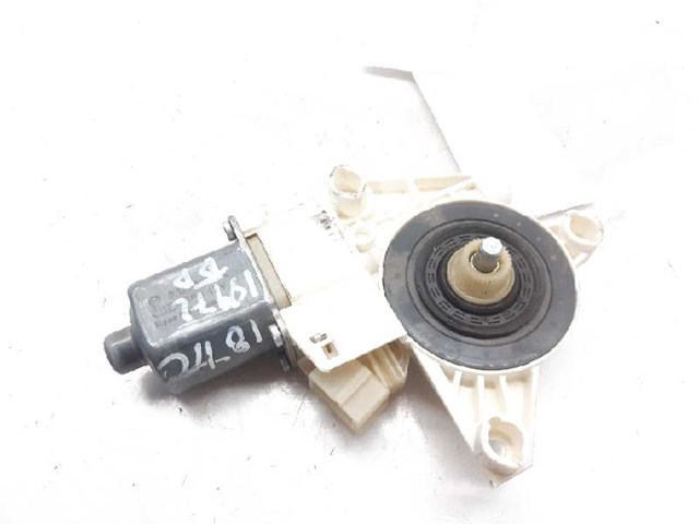 2048200642 MERCEDES Мотор стеклоподъемника двери задней правой купить в Черновцы