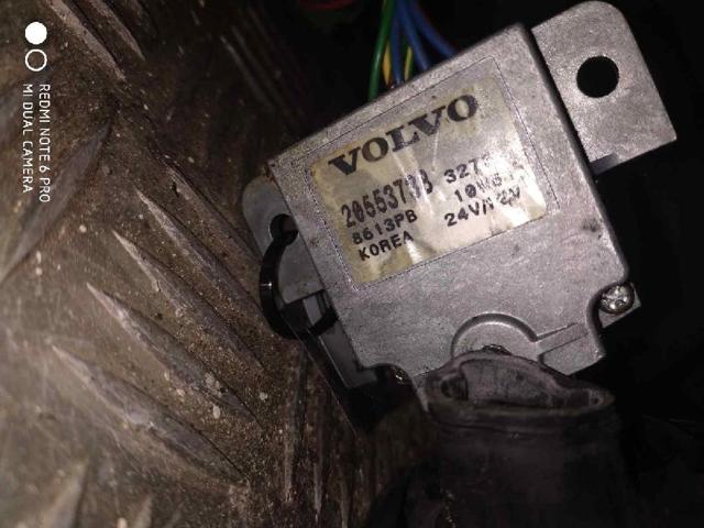 VOLVO 20553738 Правый подрулевой переключатель в наличии Чернигов