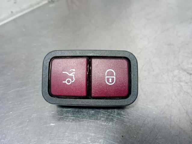 A2068200701 MERCEDES купить в Ирпень