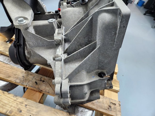 2087357 FORD КПП в сборе (механическая коробка передач) купить в Николаев