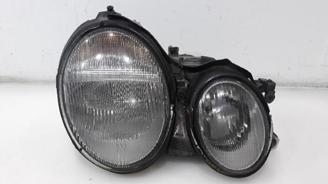 2088200261 MERCEDES Правая фара купить в Украина
