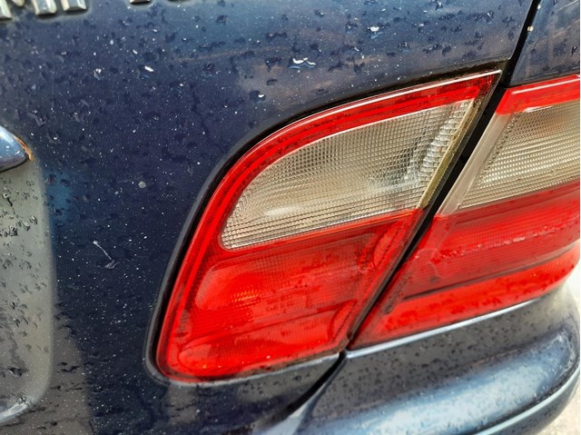 Lanterna traseira direita interior para Mercedes-Benz CLK (C208) (1997-2002) 2088200864