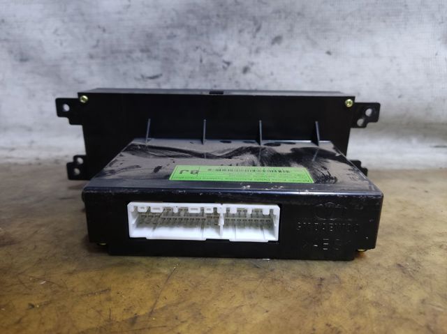 Unidade de controlo dos modos de aquecimento/condicionamento Chevrolet Captiva 1 C100