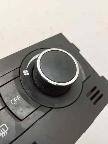 Unidade de controlo dos modos de aquecimento/condicionamento Chevrolet Captiva 1 C100