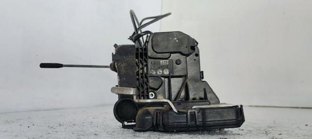 MERCEDES 2097200435 Замок водительской двери в наличии Чернигов