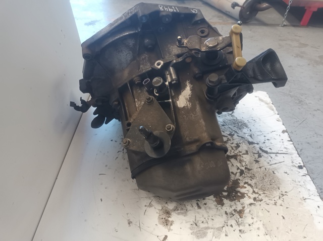 20CQ18 PEUGEOT купить в Николаев