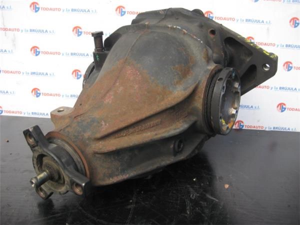2103511808 MERCEDES Крышка редуктора заднего купить в Каменское