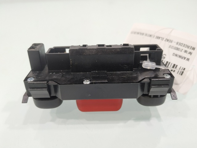 Botão de ativação do sinal de emergência Mercedes E S210