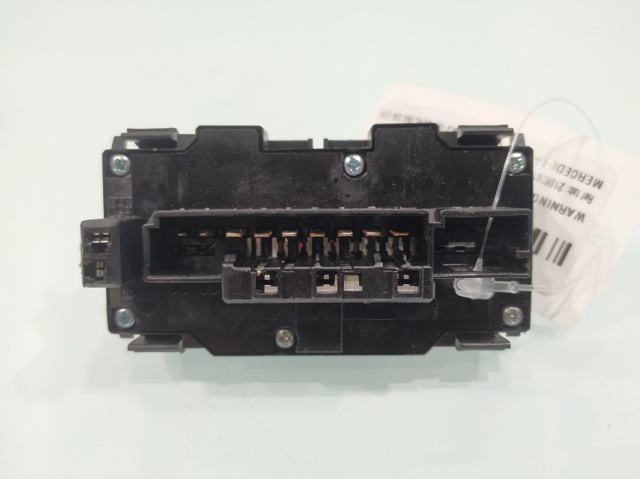 Botão de ativação do sinal de emergência Mercedes E S210