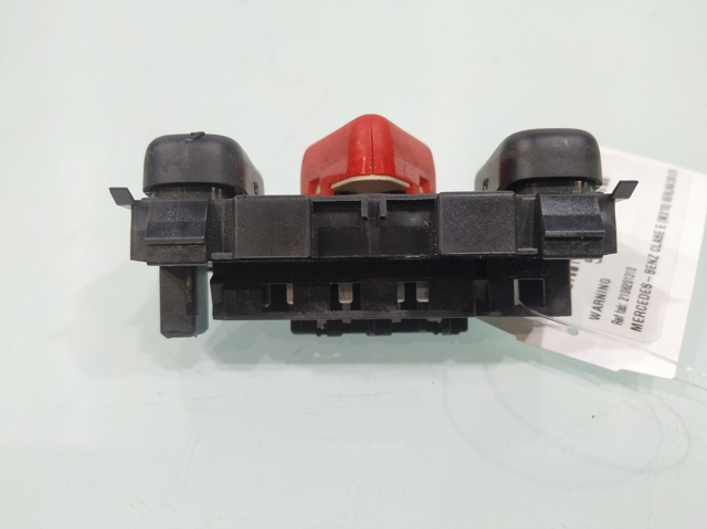 Botão de ativação do sinal de emergência Mercedes E S210