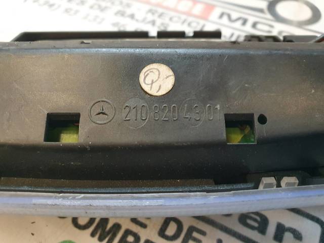 MERCEDES 2108204301 Плафон освещения салона (кабины) задний в наличии Днепр
