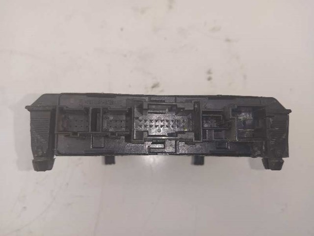 MERCEDES 2108207526 Блок комфорта передней двери в наличии Черкассы