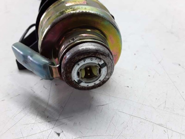 MERCEDES 2108601005 Шторка боковая, правая в наличии Каменское