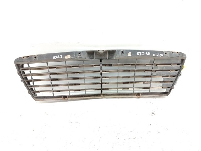 MERCEDES 2108880123 Решетка радиатора в наличии Ужгород