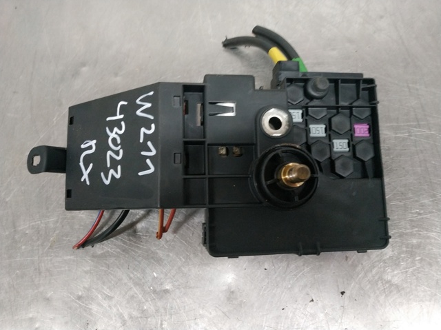MERCEDES 2115461141 Колодка соединительная плюсового кабеля в наличии Черкассы