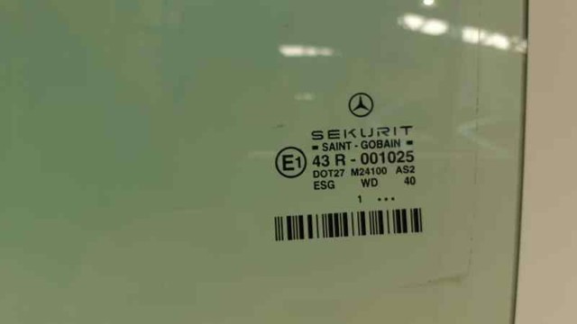 2117350110 MERCEDES Стекло двери задней левой купить в Чернигов