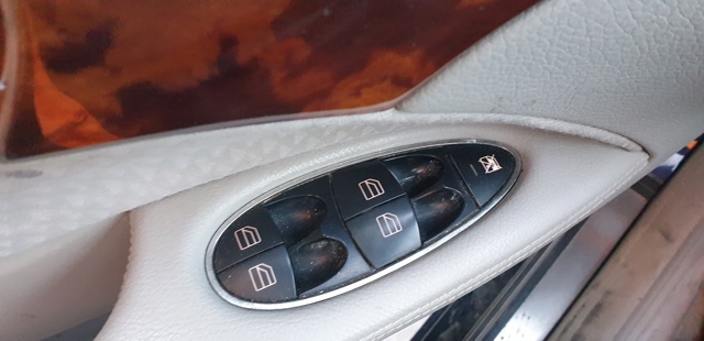 Controle do vidro dianteiro esquerdo para Mercedes-Benz E-Class T-Model E 270 T CDI (211.216) OM647961 2118213679