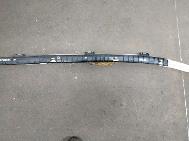 2118601005 MERCEDES Шторка боковая, правая купить в Черновцы