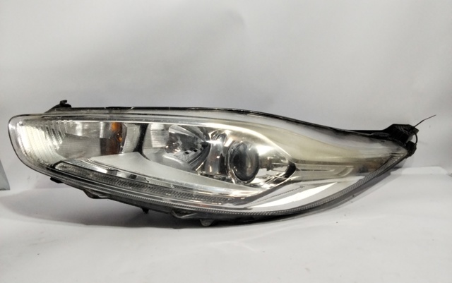 FORD 2126899 Левая фара в наличии Николаев