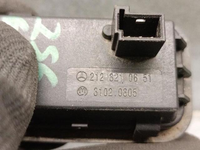 MERCEDES 2128210651 Кнопка привода замка крышки багажника (двери 3/5-й (ляды) в наличии Хмельницкий