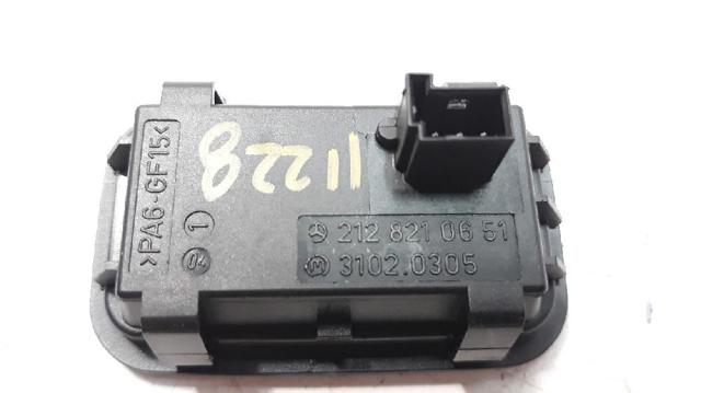 MERCEDES 2128210651 Кнопка привода замка крышки багажника (двери 3/5-й (ляды) в наличии Ровно
