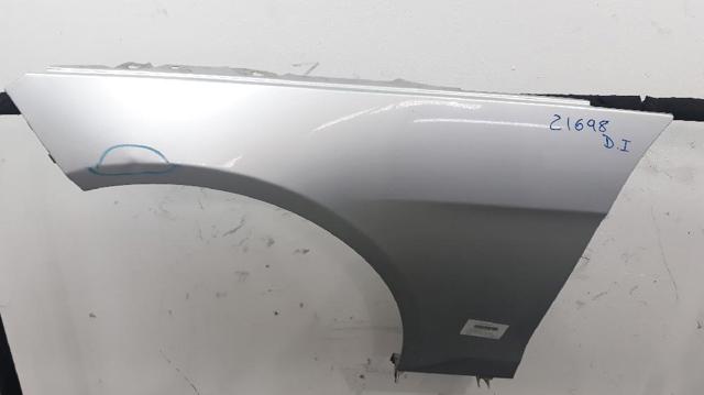 Pára-lama dianteiro esquerdo 2128801118 MERCEDES