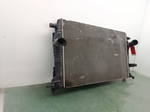 214100017R RENAULT Радиатор купить в Черновцы
