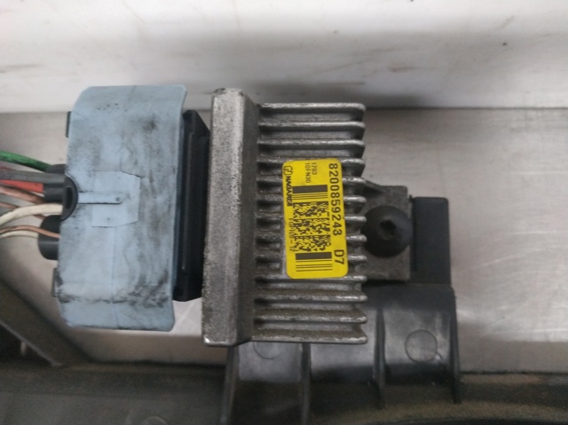 RENAULT 214819914R Диффузор радиатора охлаждения, в сборе с мотором и крыльчаткой в наличии Житомир